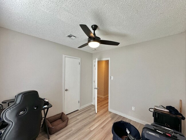 Building Photo - Remodeled