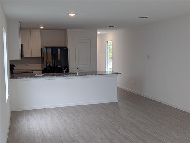 Building Photo - 904 Woodstork Wy