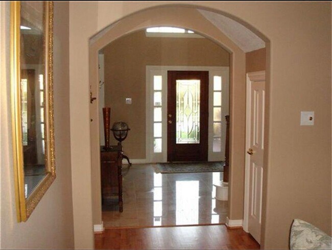 Building Photo - 306 Pinnacle Cove Ct