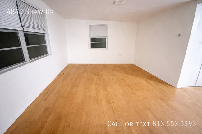 Building Photo - 4845 Shaw Dr