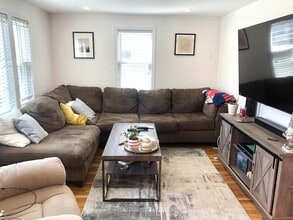 Building Photo - 177 Faneuil St