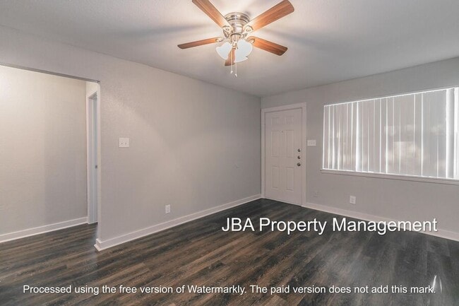 Building Photo - 3515 Selk Ave