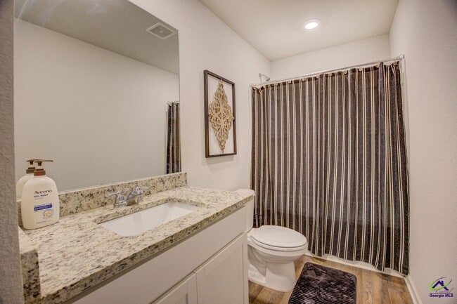 Building Photo - 3294 Bridgewood Dr