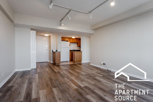 Building Photo - 4180 N Marine Dr