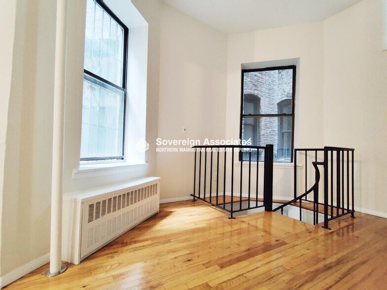 Primary Photo - 208 W 82nd St