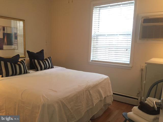 Building Photo - 923 Spruce St