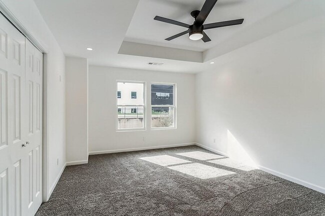 Building Photo - 4011 Redan Rd