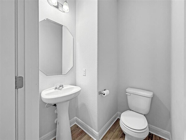 Building Photo - 6408 Mary Lewis Dr