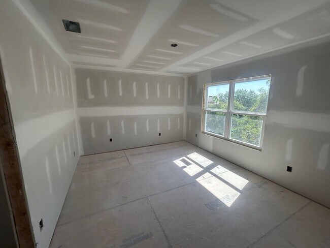 Building Photo - 1111 Tree Street