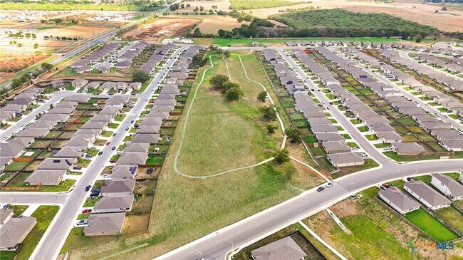 Building Photo - 801 Cinnamon Teal