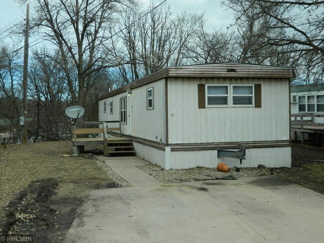 Building Photo - 185 US-212