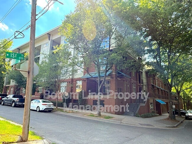 Building Photo - 1101 W 1st St