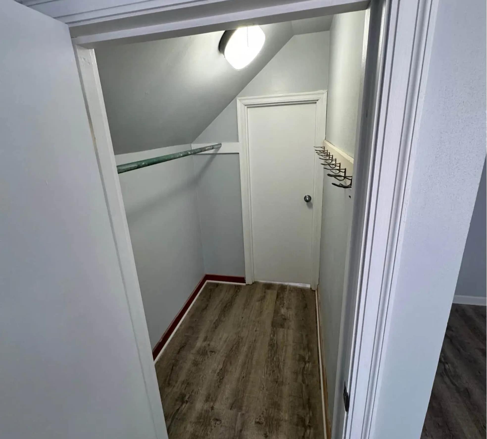 Building Photo - 1006 N 1st Ave