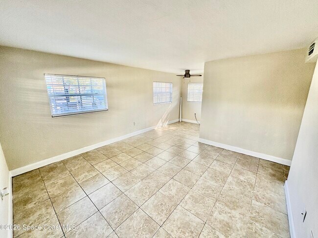 Building Photo - 405 Adams Ave