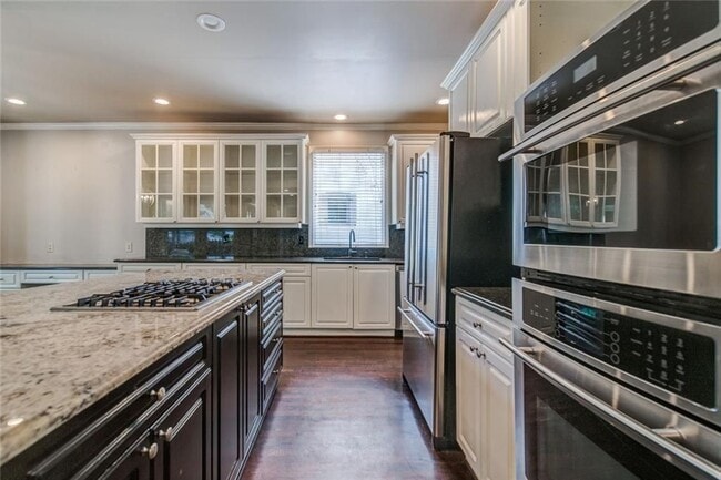 Building Photo - 2555 Ridgewood Rd NW