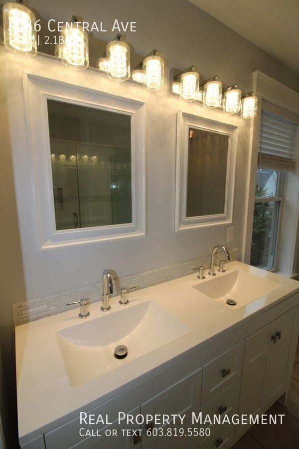 Building Photo - 586 Central Ave