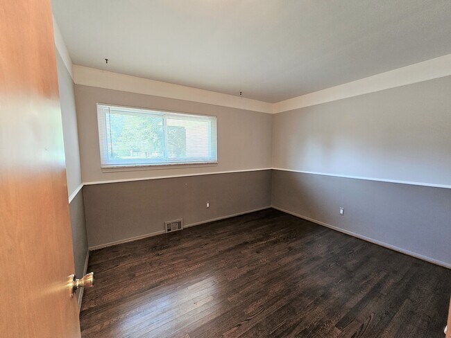 Building Photo - 53416 Tundra Dr