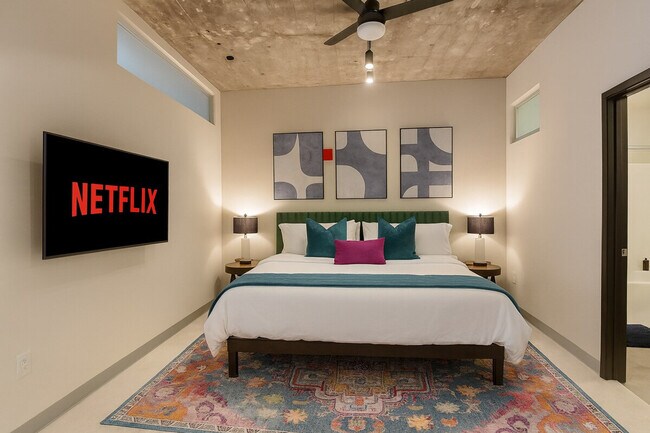 Building Photo - 606 N Washington Ave