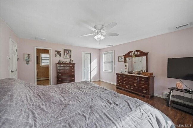 Building Photo - 94 Peddler Hill Rd