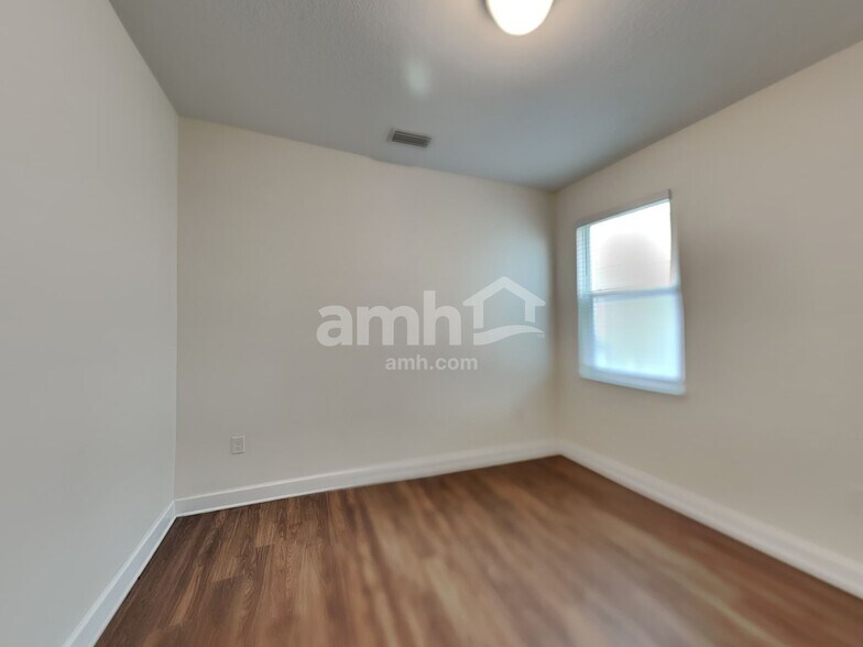 Building Photo - 313 Pine Terrace Dr