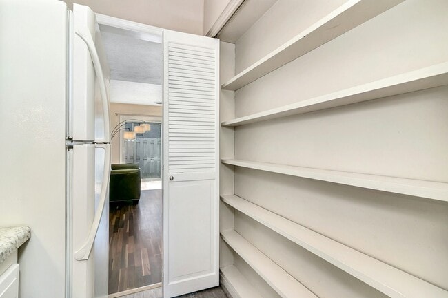 Building Photo - 403 Southway Garden Rd