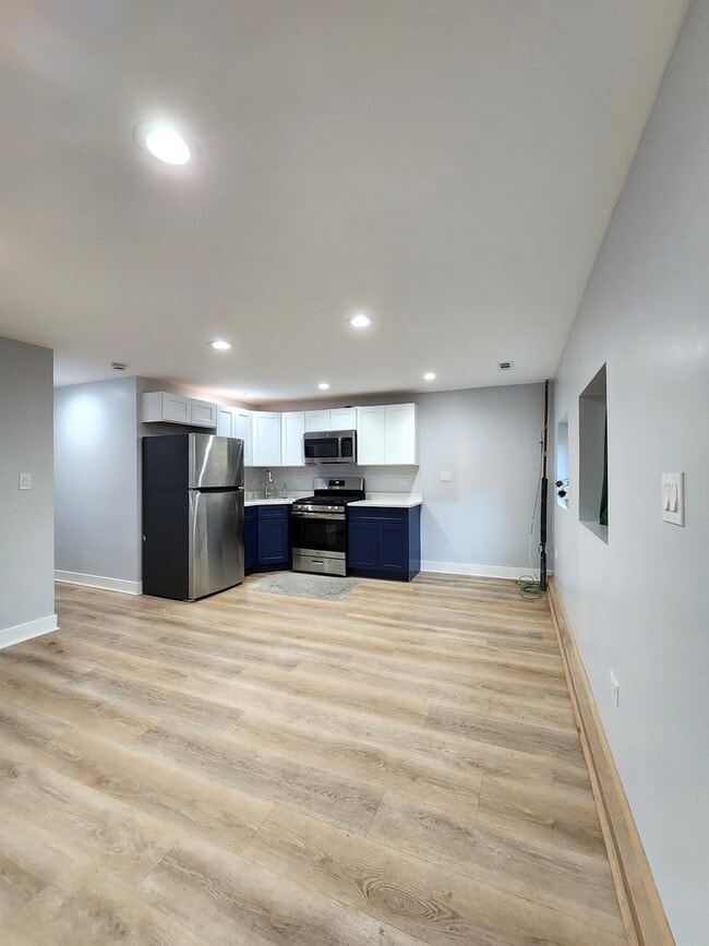 Primary Photo - 2344 W 21st Pl