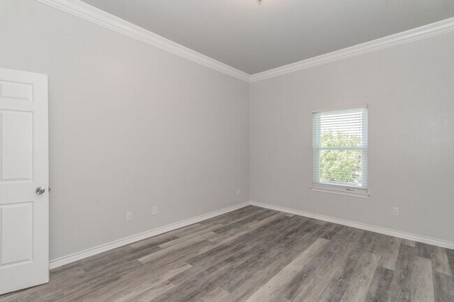 Building Photo - Birchman Place Townhomes - Now Leasing