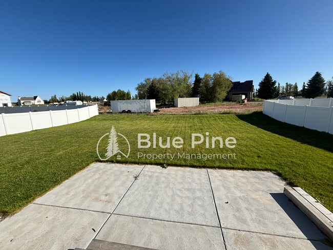 Building Photo - 4403 E Hatch Holw Ln