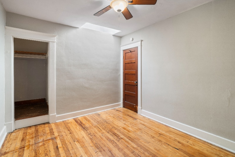 Building Photo - 3710 Chestnut Ave