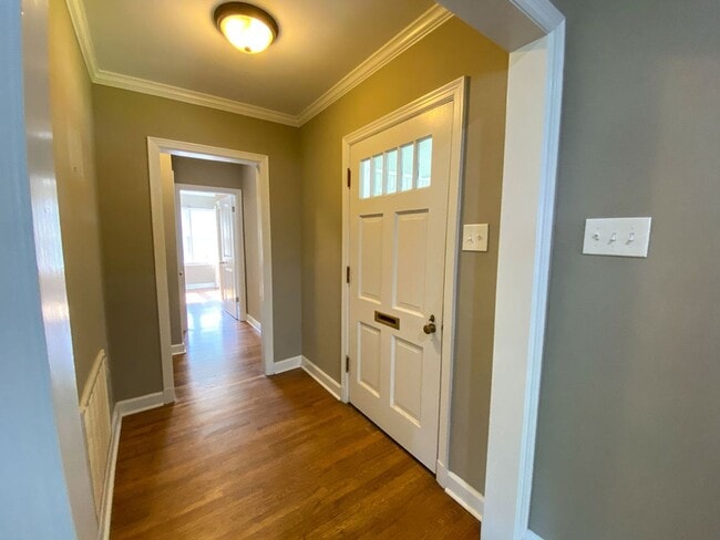 Building Photo - Nicely updated home in High Point Terrace