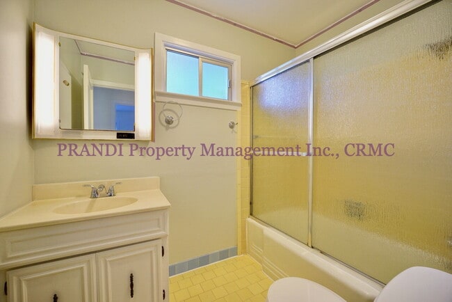Building Photo - San Anselmo Home On Corner Lot, Nearby Sch...