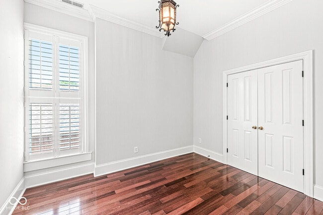 Building Photo - 331 N East St