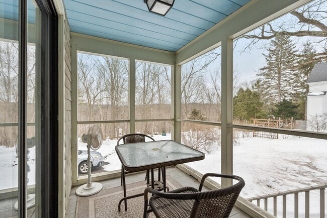 Building Photo - 18 Ayer Rd