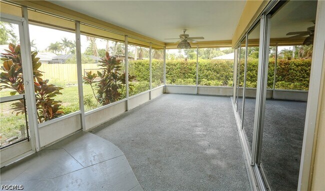 Building Photo - 5654 Eichen Cir