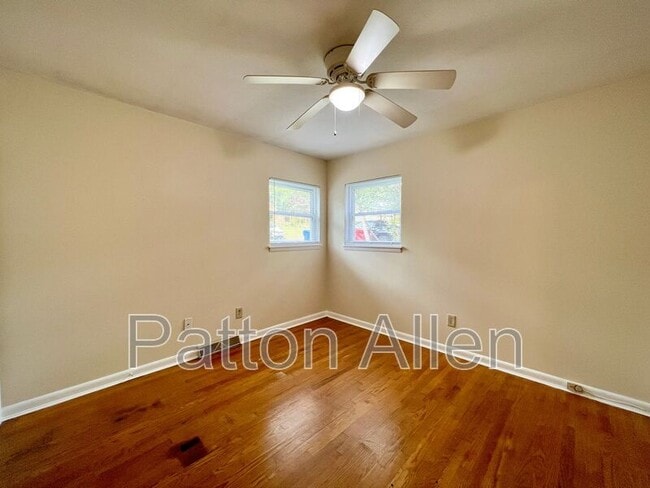 Building Photo - 14 Friendly Hollow