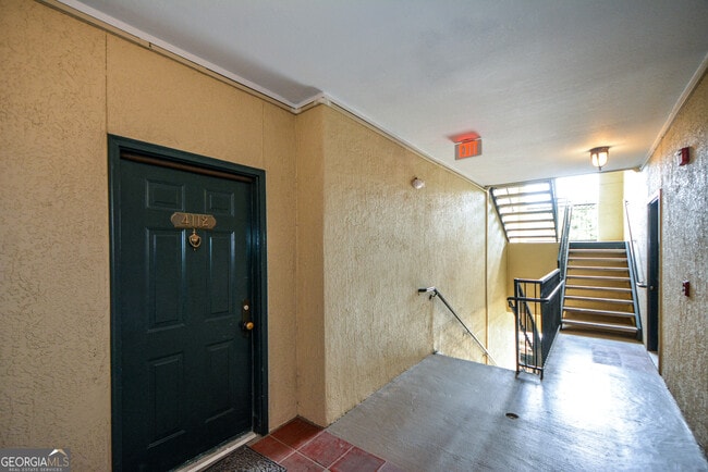 Building Photo - 955 Juniper St NE