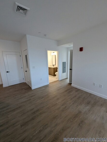 Building Photo - 199 Gardner St