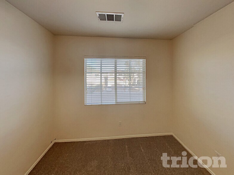 Building Photo - 10207 S Ghost Gum St