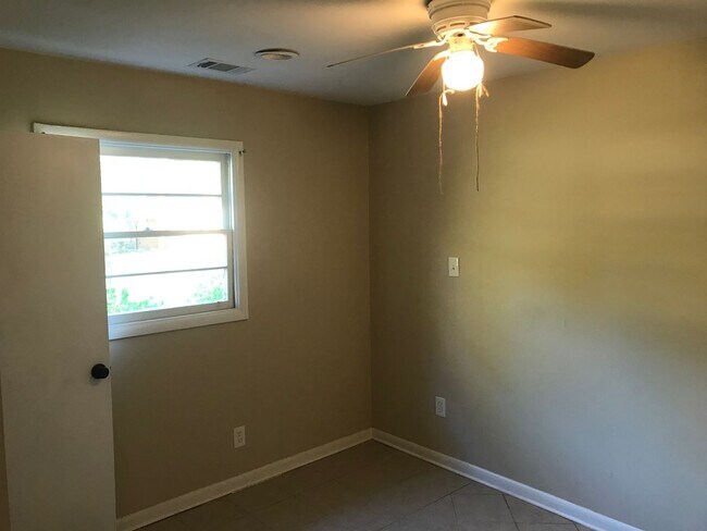 Building Photo - **AVAILABLE NOW**Total Electric 3 Bedroom / 1 Bathroom Home for Rent in East Columbus, GA***