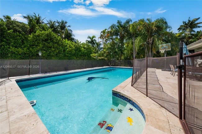 Building Photo - 14601 Pompano Dr