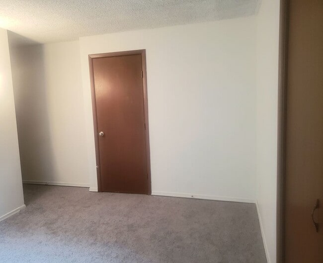Building Photo - Wonderful Two-Level Beaverton Home with Backyard and Greenspace