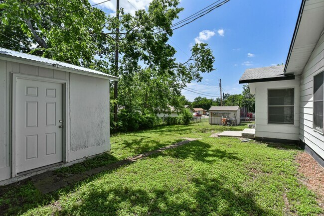 Building Photo - 4-Bedroom Home in the Heart of Killeen