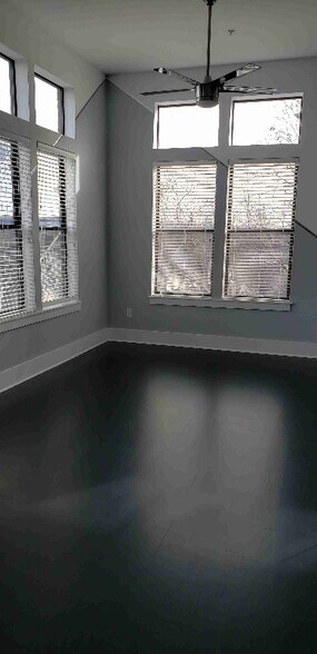 Building Photo - 700 Harbor Bend Rd