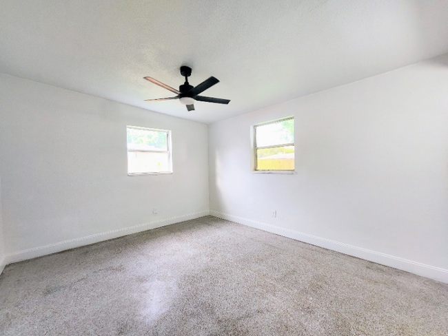 Building Photo - 5311 5th St Ct W