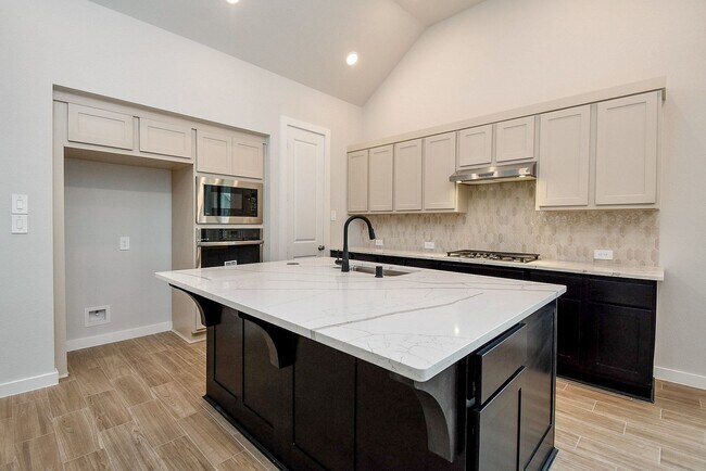 Building Photo - 3322 Verdant Ln