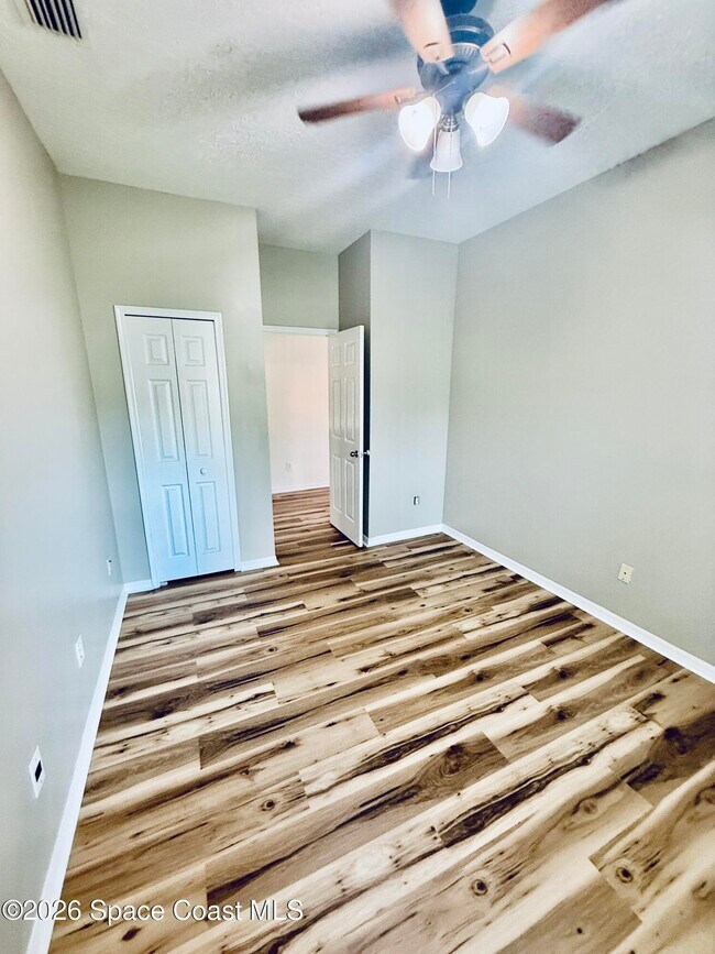 Building Photo - 1686 Rustic Way