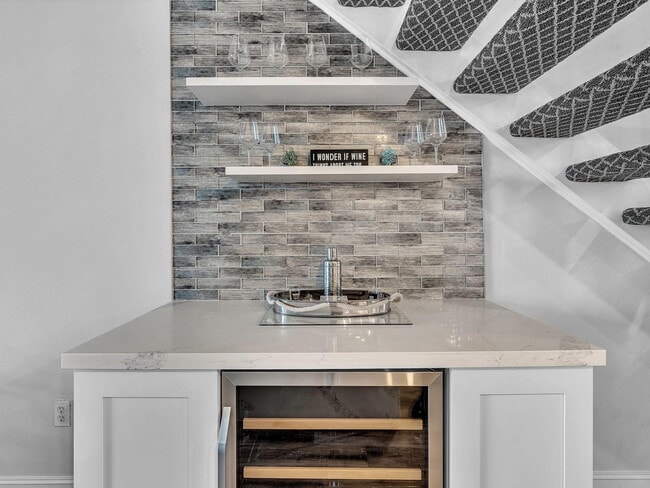 Building Photo - 3602 S Ocean Blvd