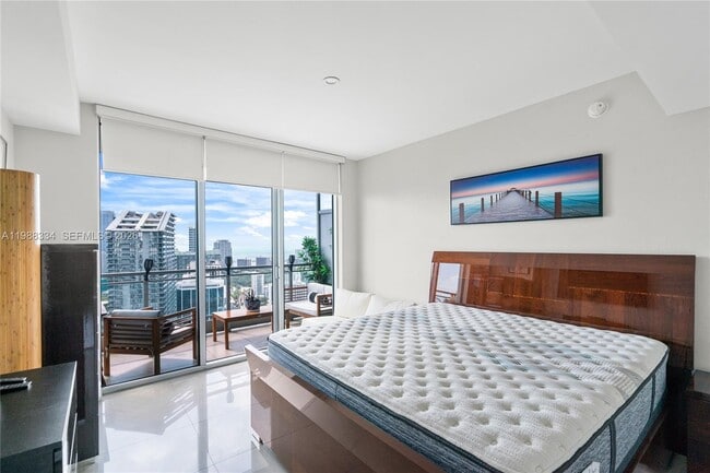 Building Photo - 92 SW 3rd St