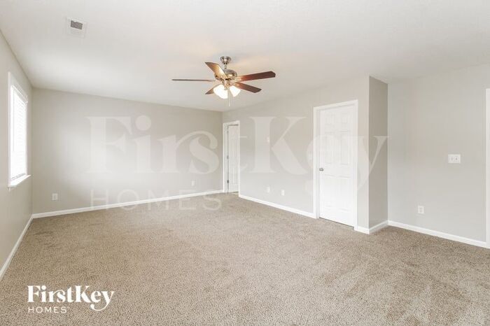 Building Photo - 2900 Sussex Dr