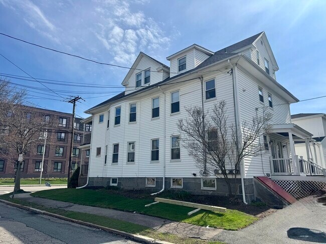 Building Photo - 141 Whitwell St